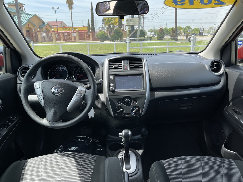 2019 Nissan Versa 1.6 SV Sedan