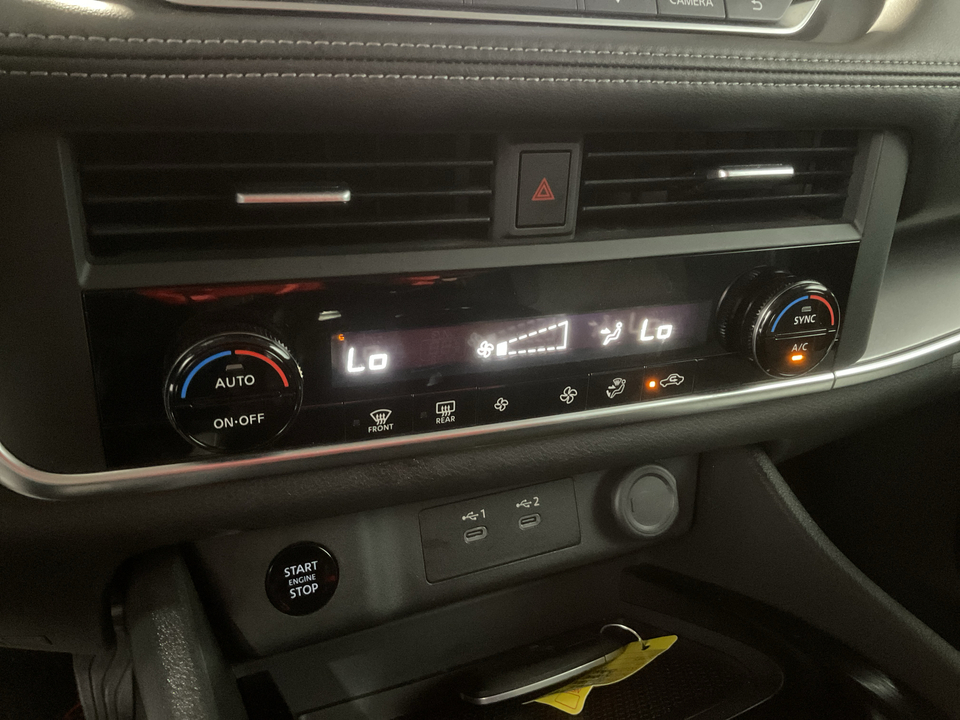 2025 Nissan Rogue SV