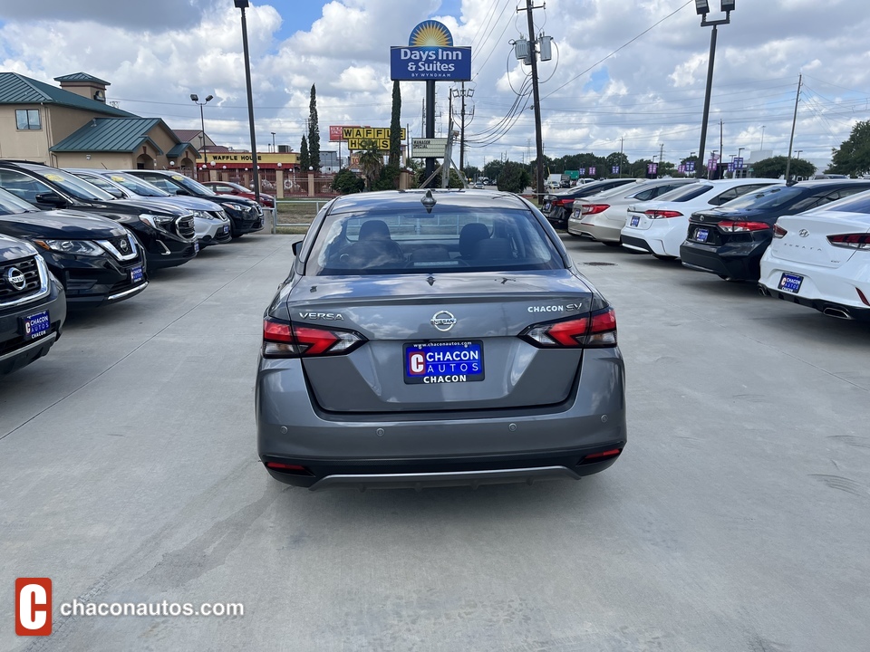 2021 Nissan Versa SV