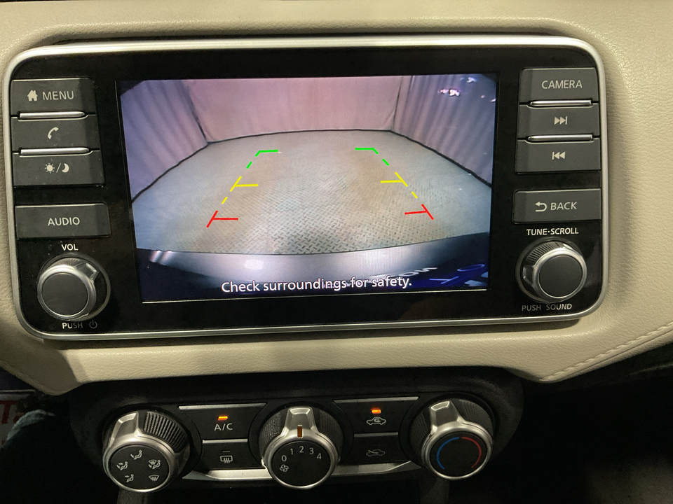 2022 Nissan Versa SV