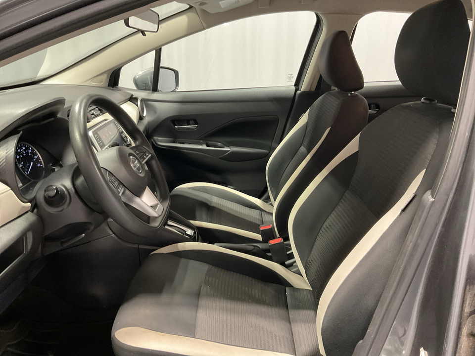 2022 Nissan Versa SV