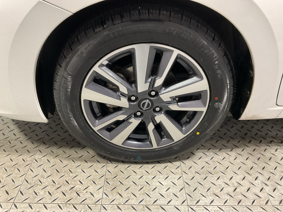 2024 Nissan Versa SV