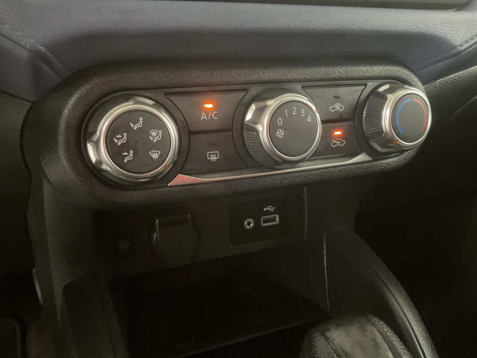 2023 Nissan Versa SV