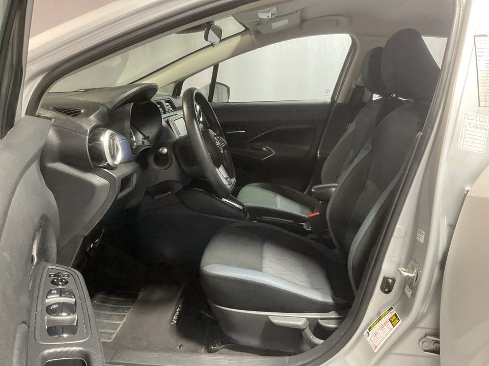 2023 Nissan Versa SV