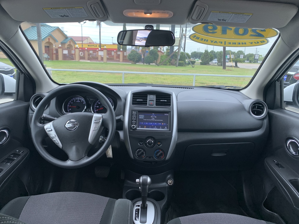 2019 Nissan Versa 1.6 SV Sedan