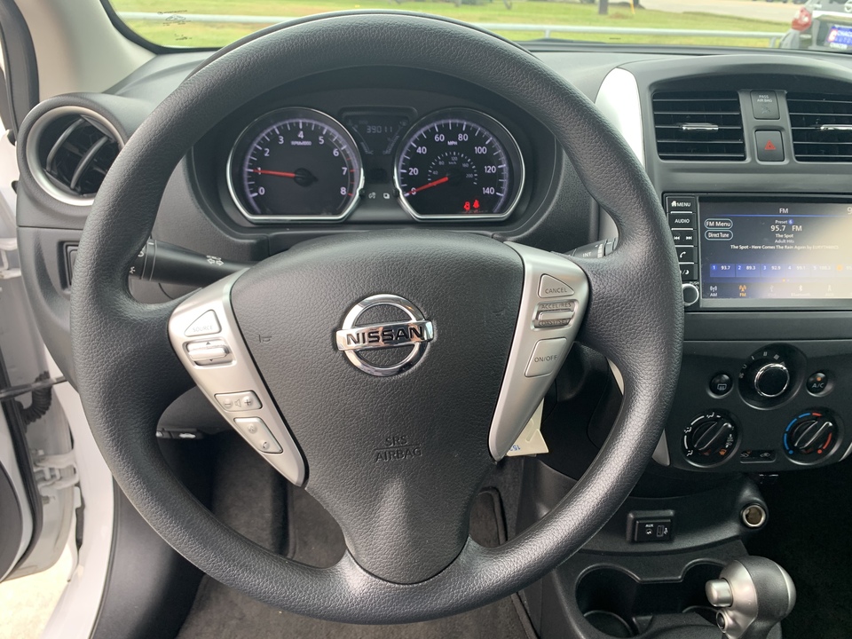 2019 Nissan Versa 1.6 SV Sedan