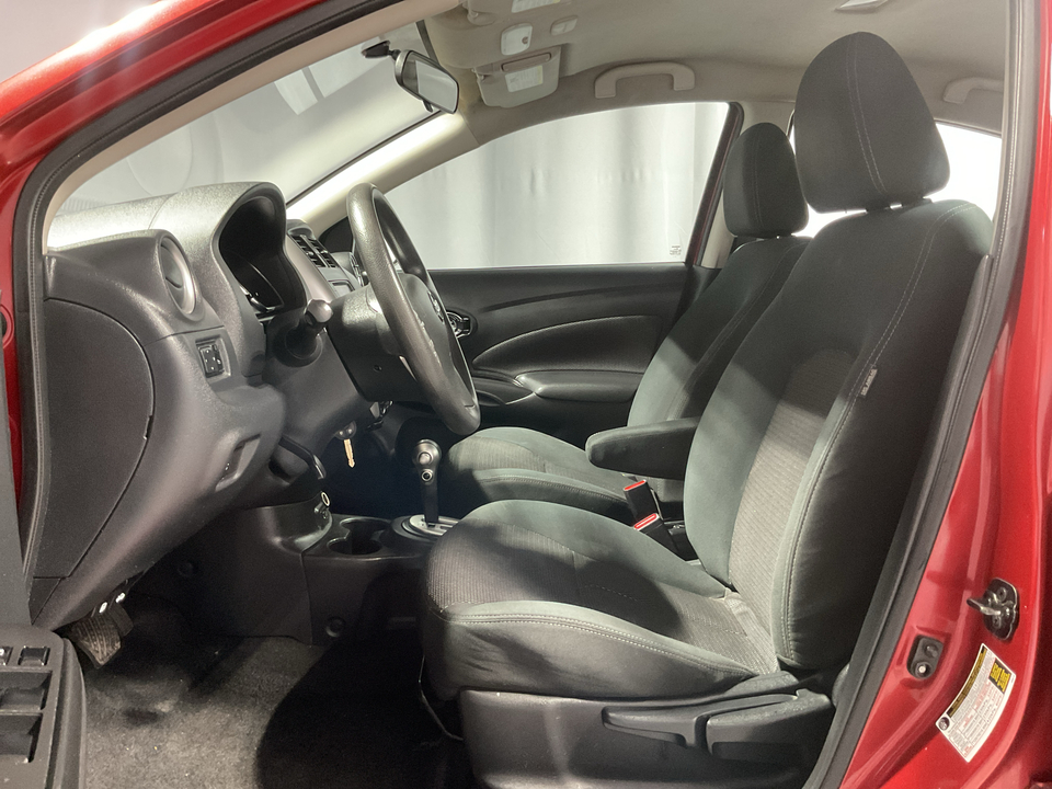 2019 Nissan Versa 1.6 SV Sedan