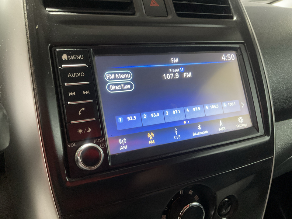 2019 Nissan Versa 1.6 SV Sedan