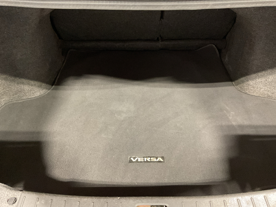 2019 Nissan Versa 1.6 SV Sedan