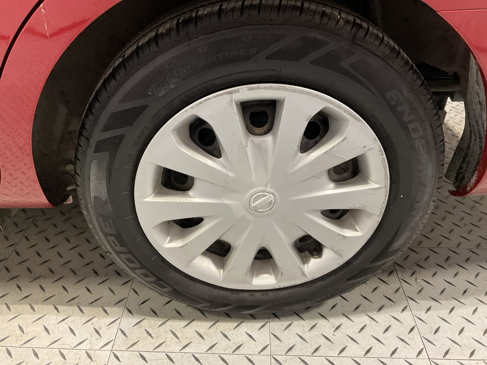 2019 Nissan Versa 1.6 SV Sedan