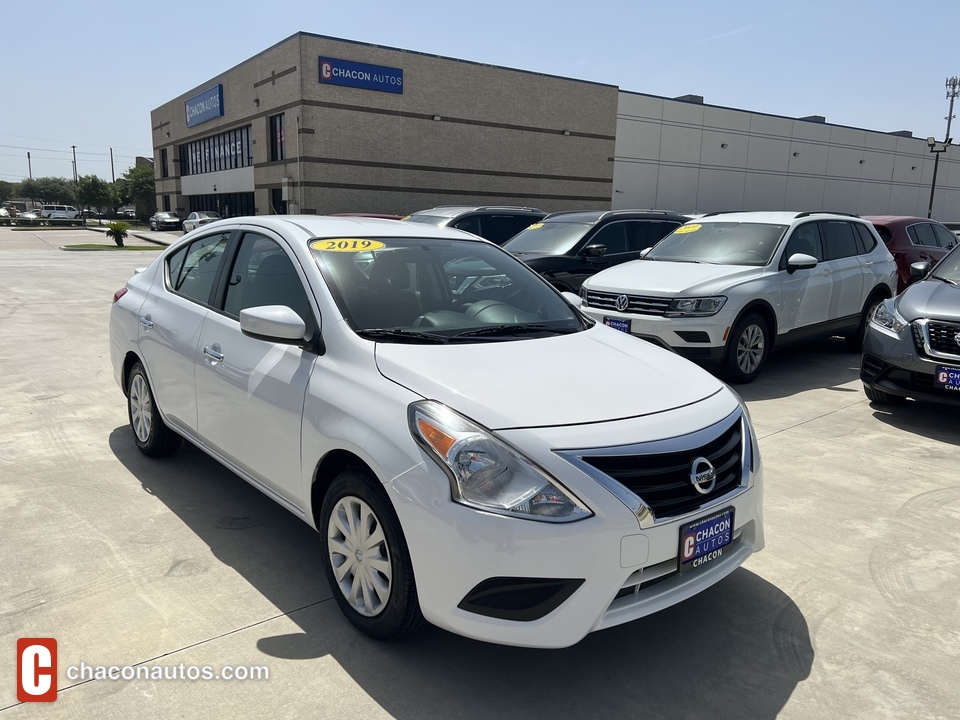 2019 Nissan Versa 1.6 SV Sedan