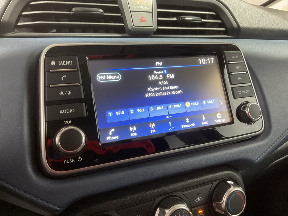 2025 Nissan Versa SV