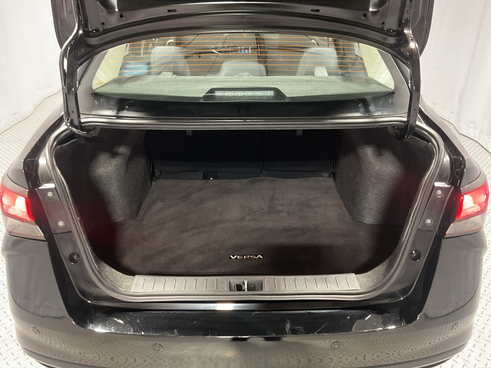 2024 Nissan Versa SV