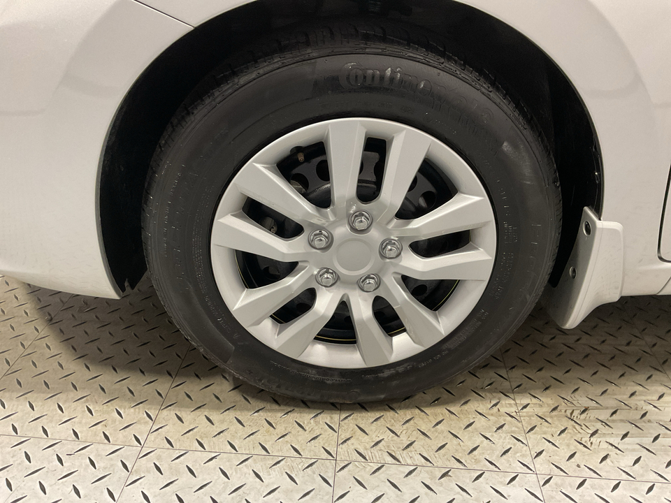 2024 Nissan Versa S CVT