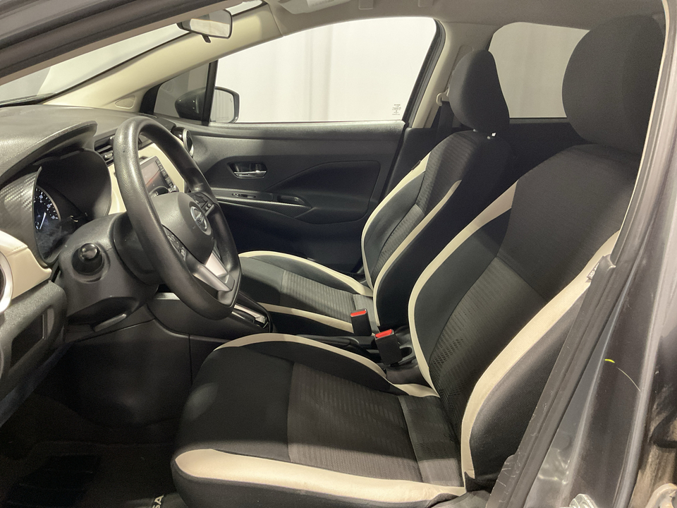 2022 Nissan Versa SV