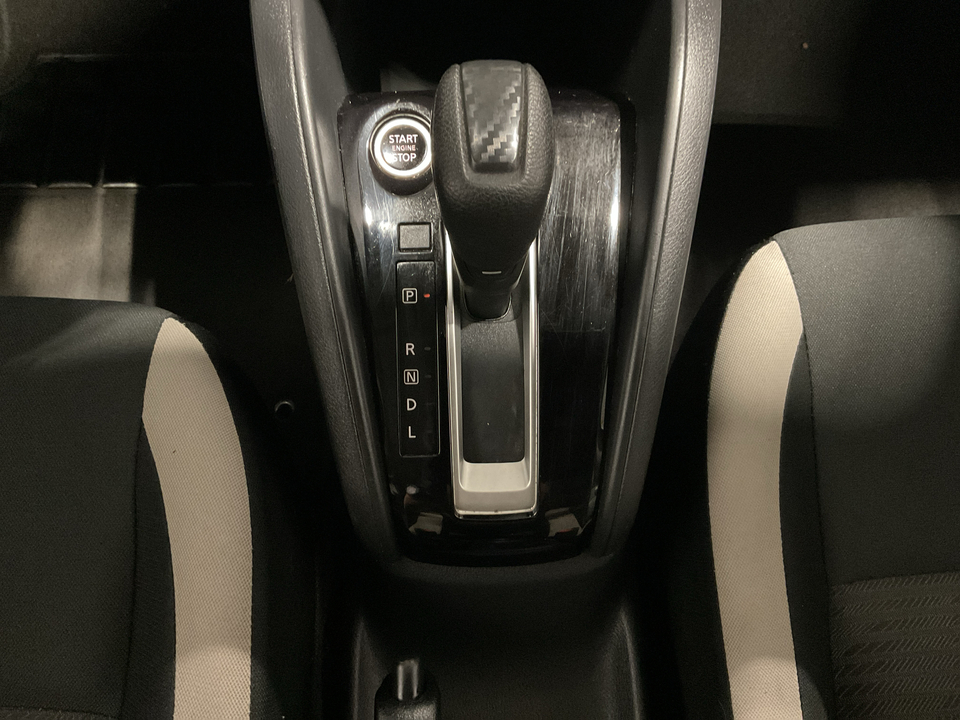 2022 Nissan Versa SV