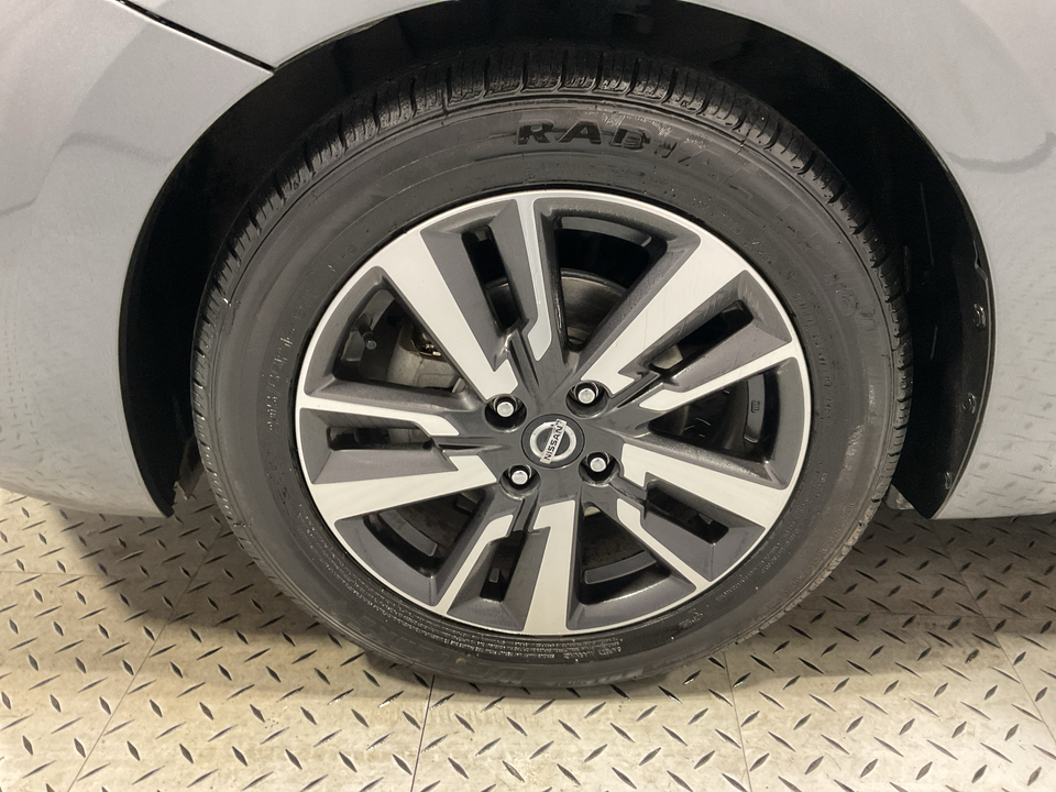 2022 Nissan Versa SV