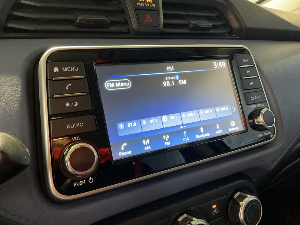 2023 Nissan Versa SV