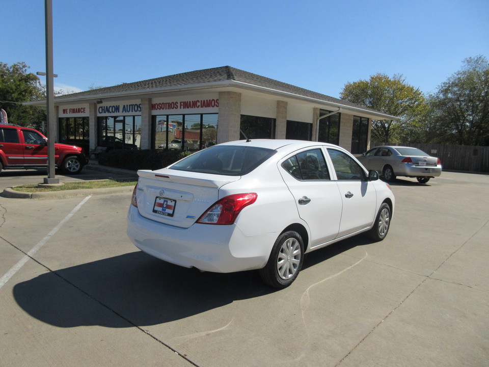 2014 Nissan Versa 1.6 S 4A