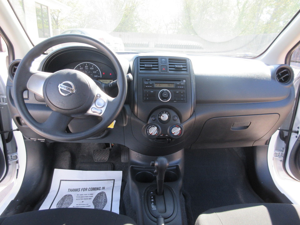 2014 Nissan Versa 1.6 S 4A