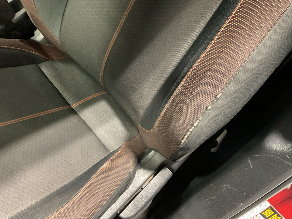 2021 Nissan Versa SR