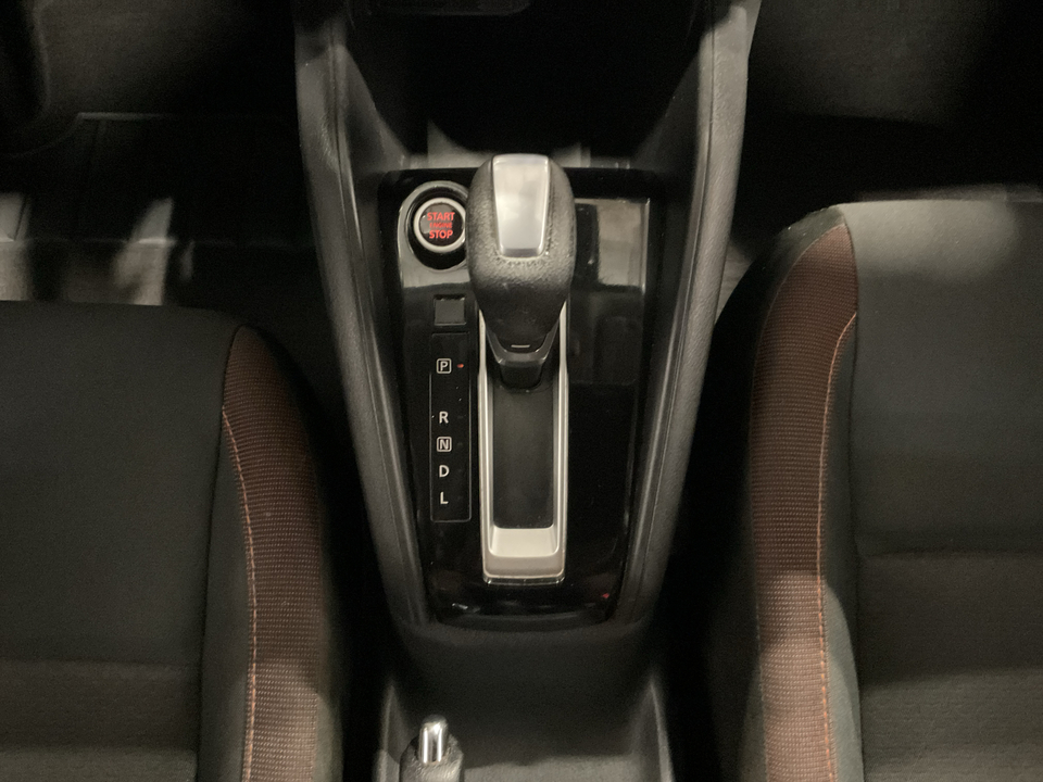 2021 Nissan Versa SR