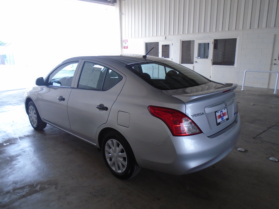 2014 Nissan Versa 1.6 S 4A