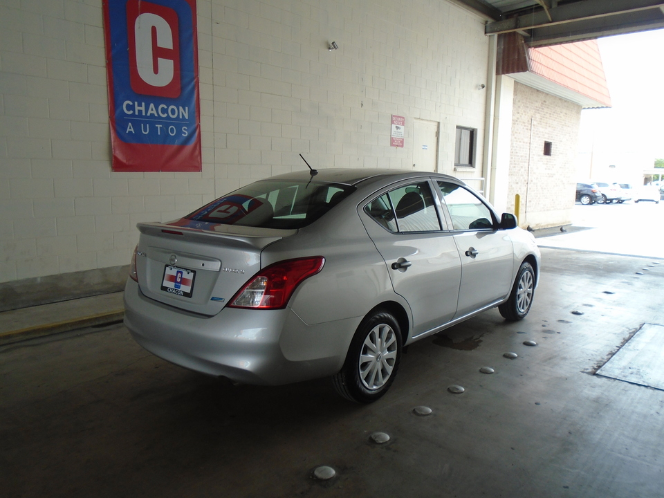 2014 Nissan Versa 1.6 S 4A