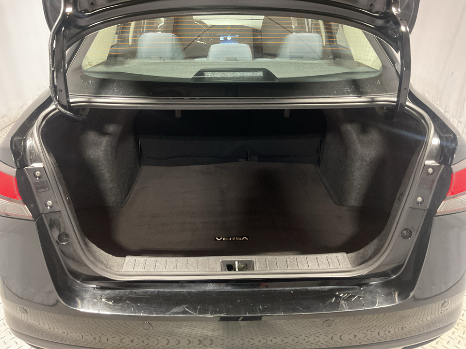 2024 Nissan Versa SR