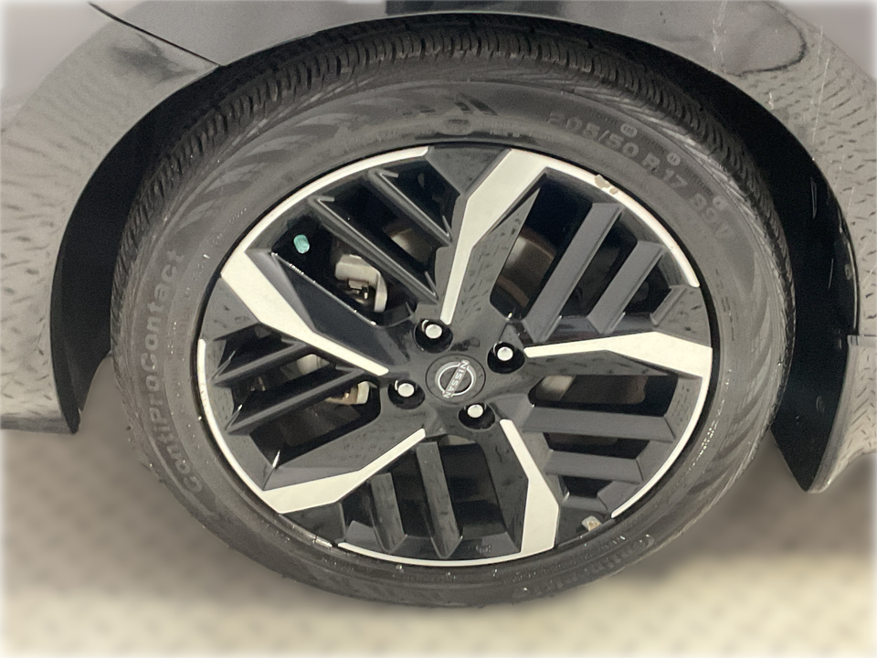 2024 Nissan Versa SR