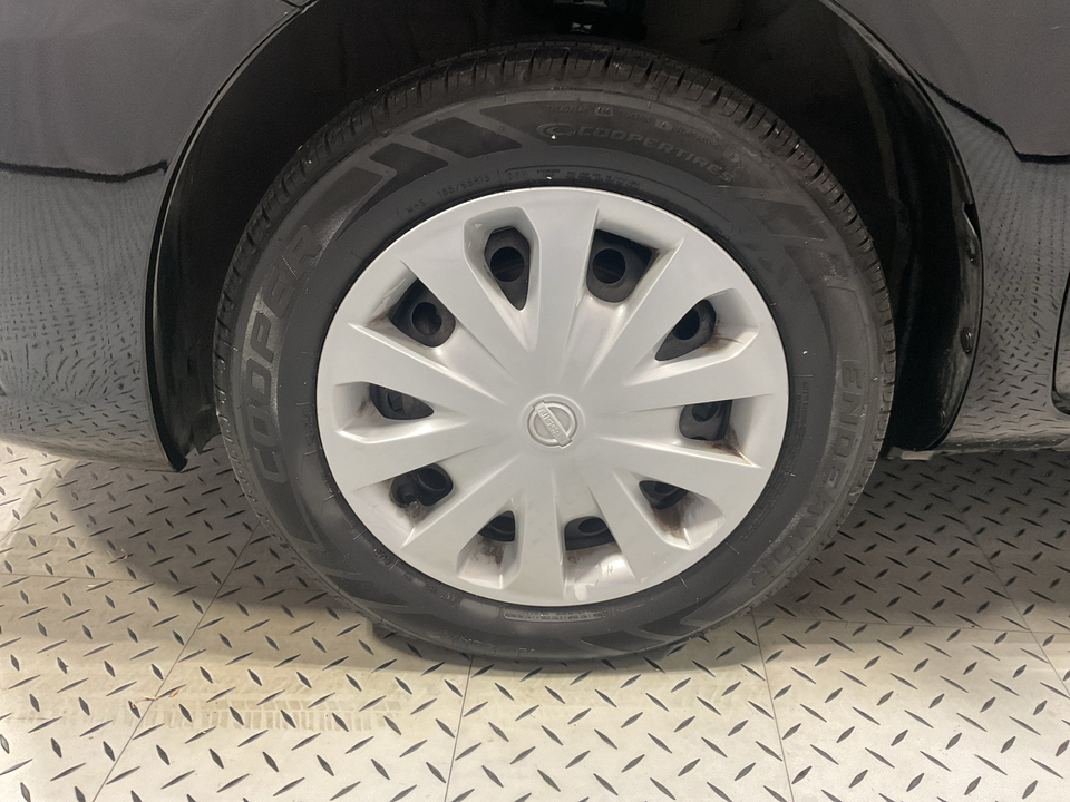2019 Nissan Versa 1.6 SV Sedan