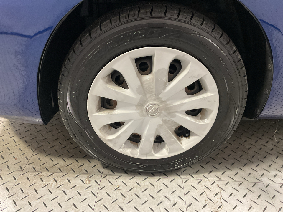 2019 Nissan Versa 1.6 SV Sedan