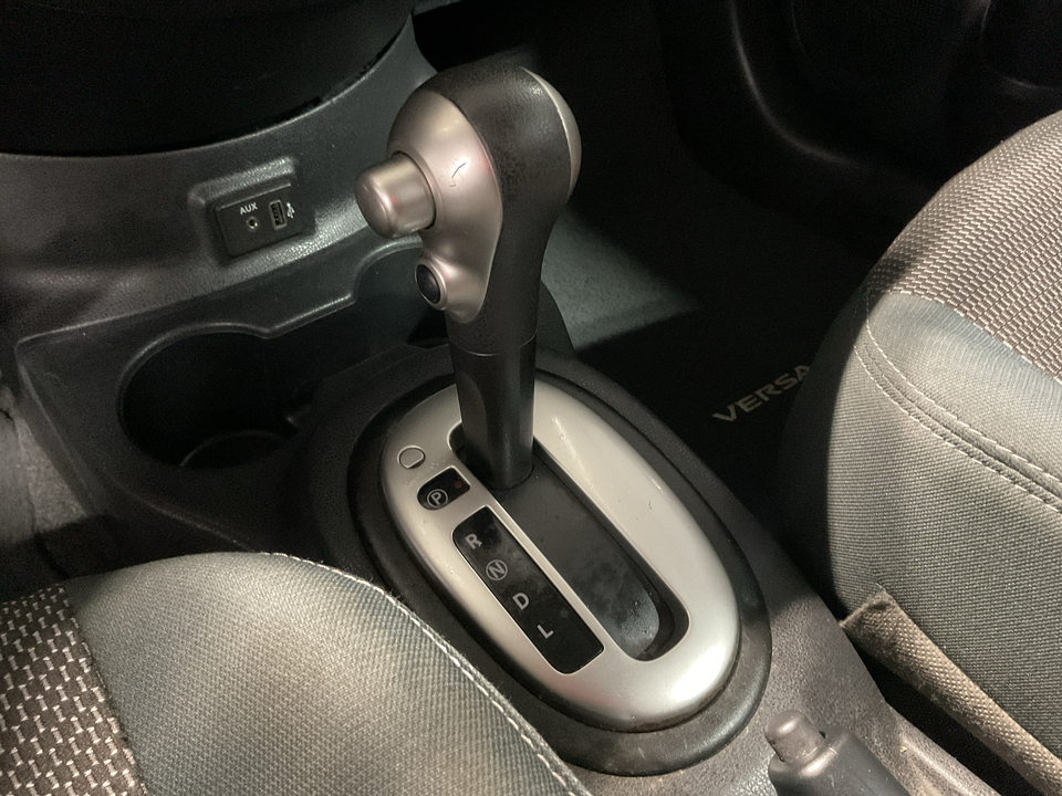 2019 Nissan Versa 1.6 SV Sedan