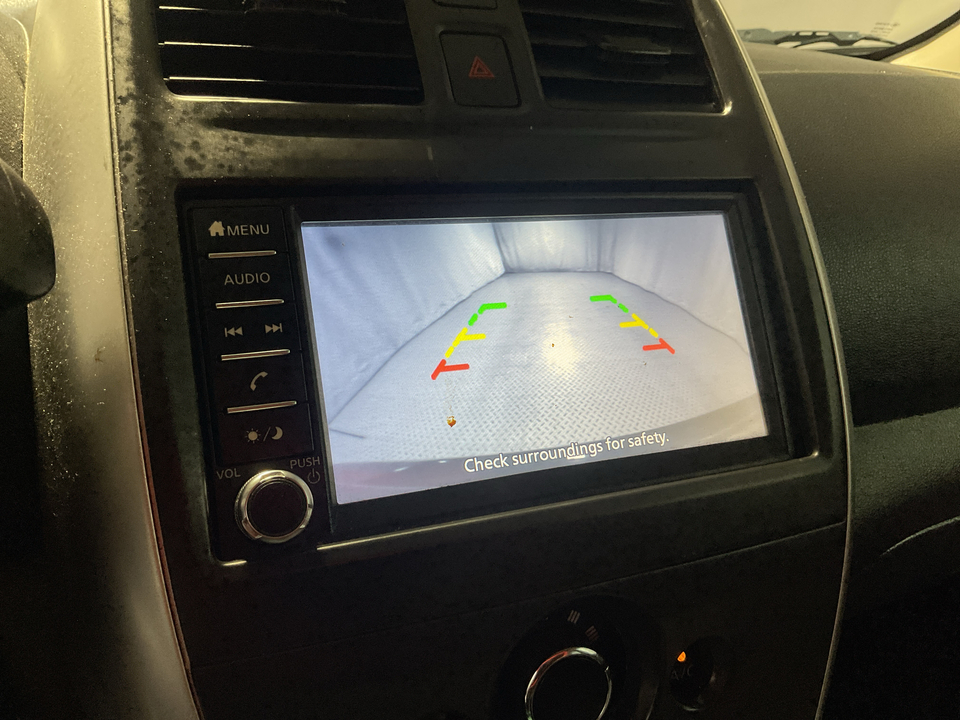 2019 Nissan Versa 1.6 SV Sedan