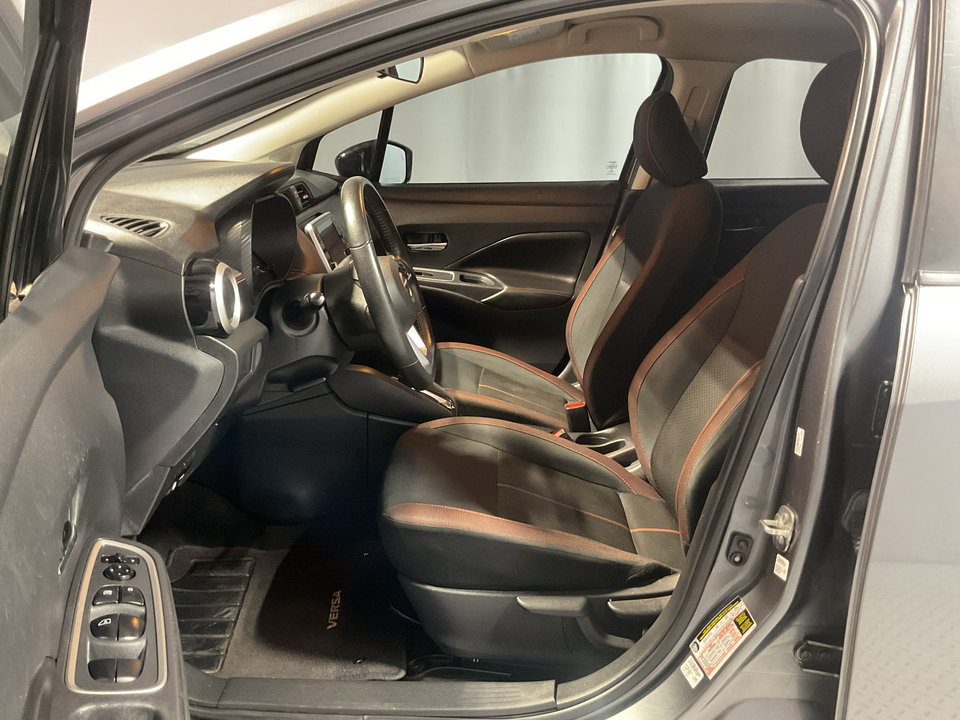 2021 Nissan Versa SR