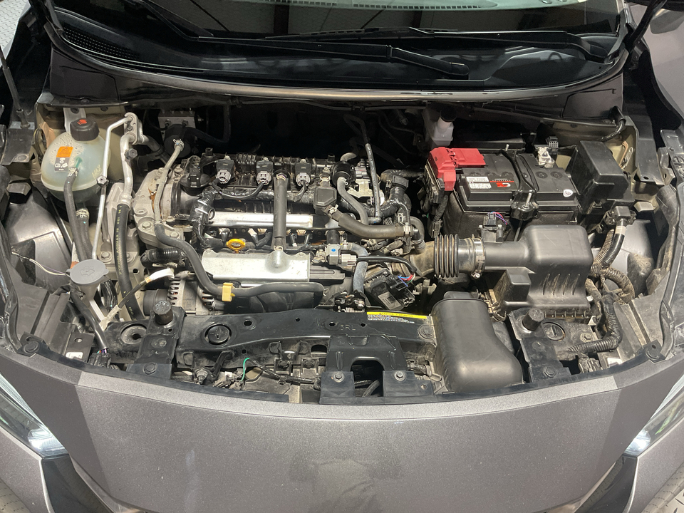 2021 Nissan Versa SR