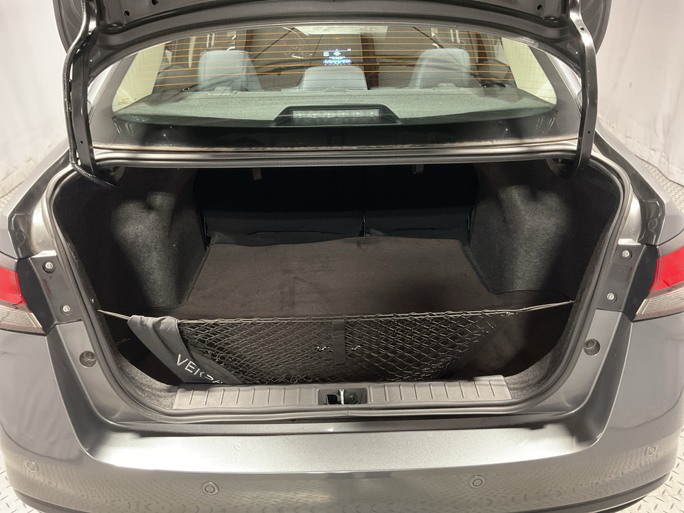 2024 Nissan Versa SR