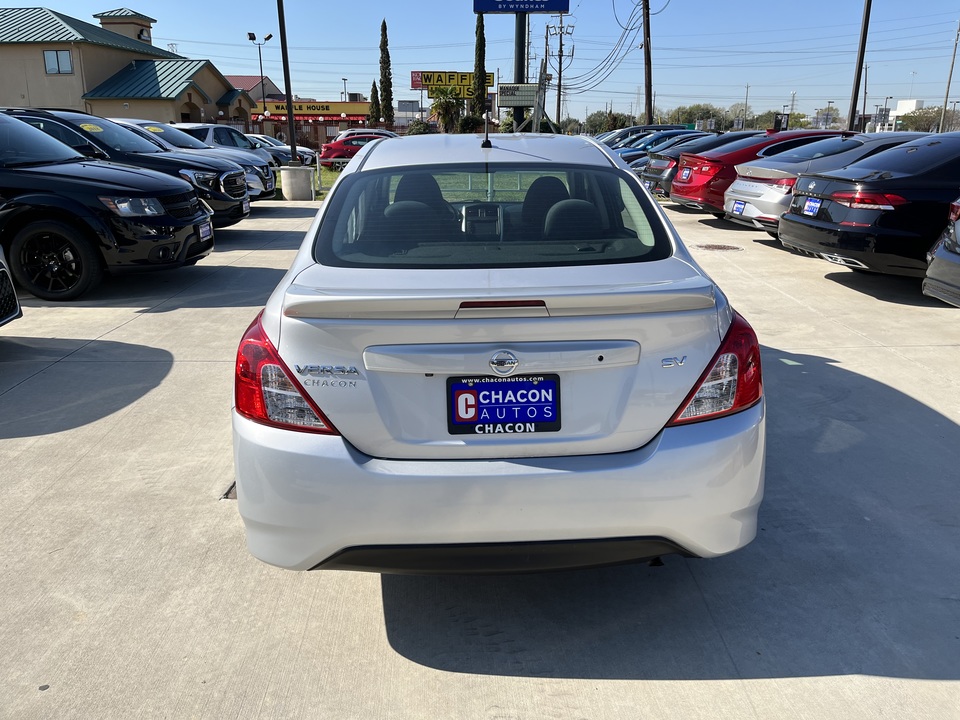 2019 Nissan Versa 1.6 SV Sedan