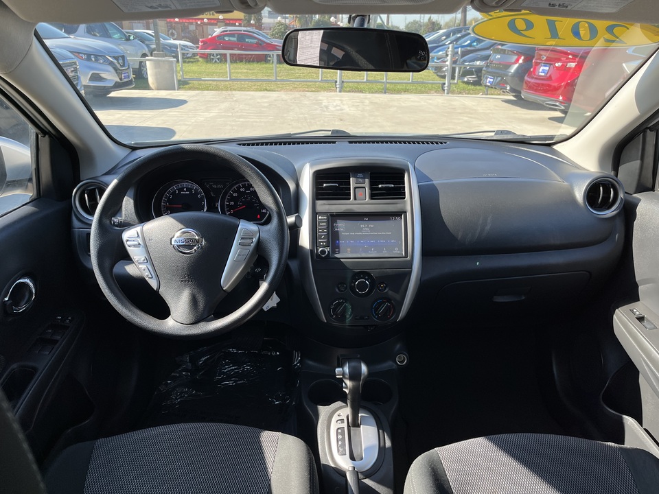 2019 Nissan Versa 1.6 SV Sedan