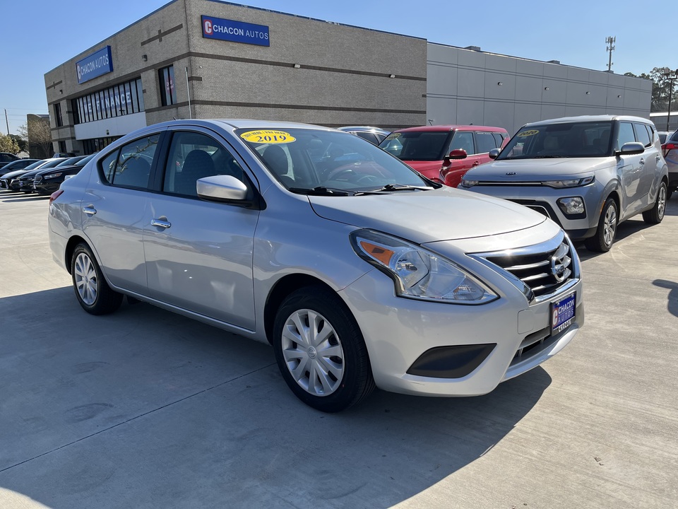 2019 Nissan Versa 1.6 SV Sedan