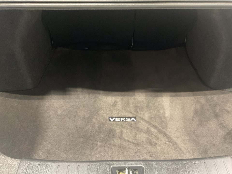 2023 Nissan Versa SV