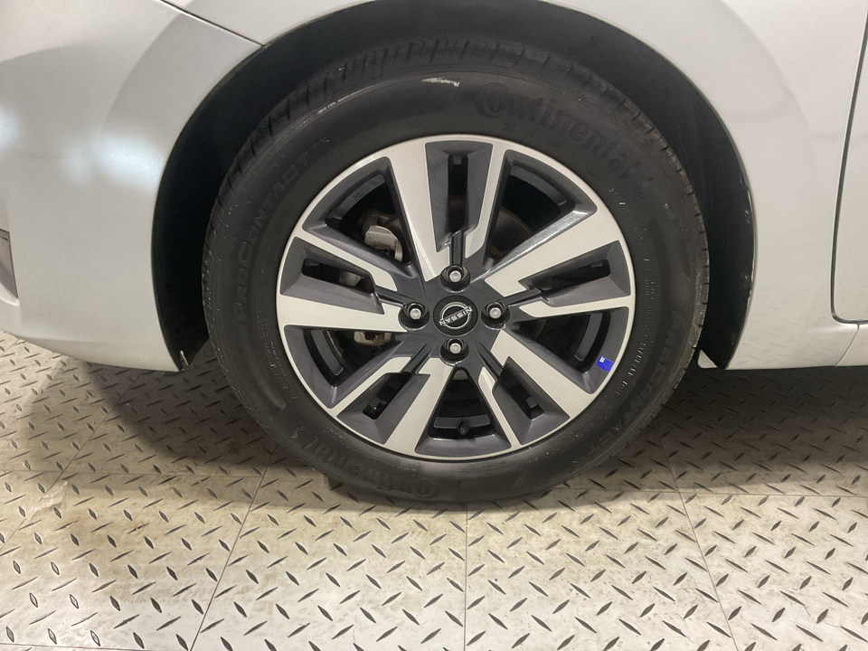 2023 Nissan Versa SV