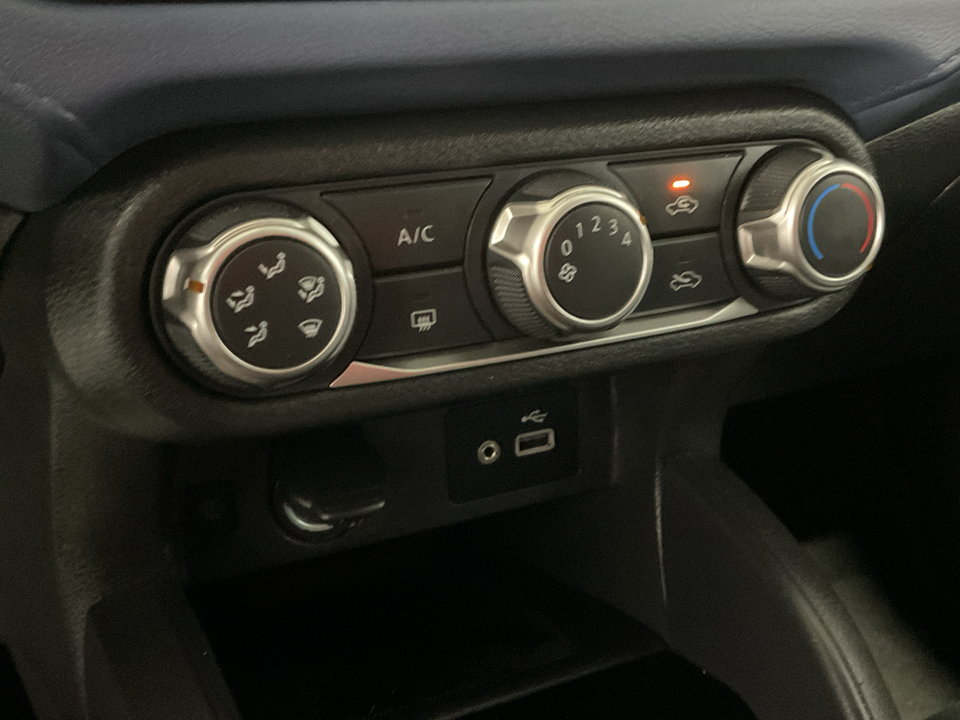 2023 Nissan Versa SV