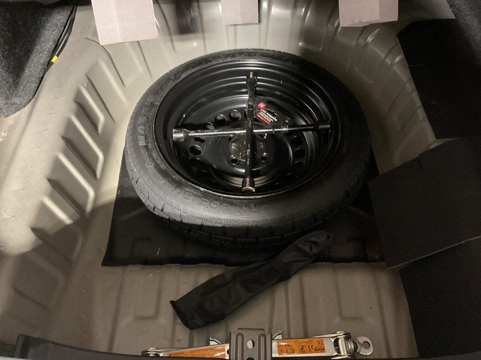 2023 Nissan Versa SV