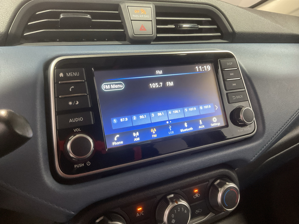 2025 Nissan Versa SV
