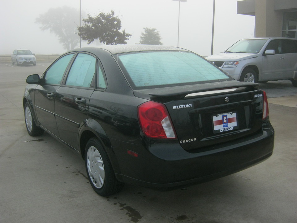 2008 Suzuki Forenza Base