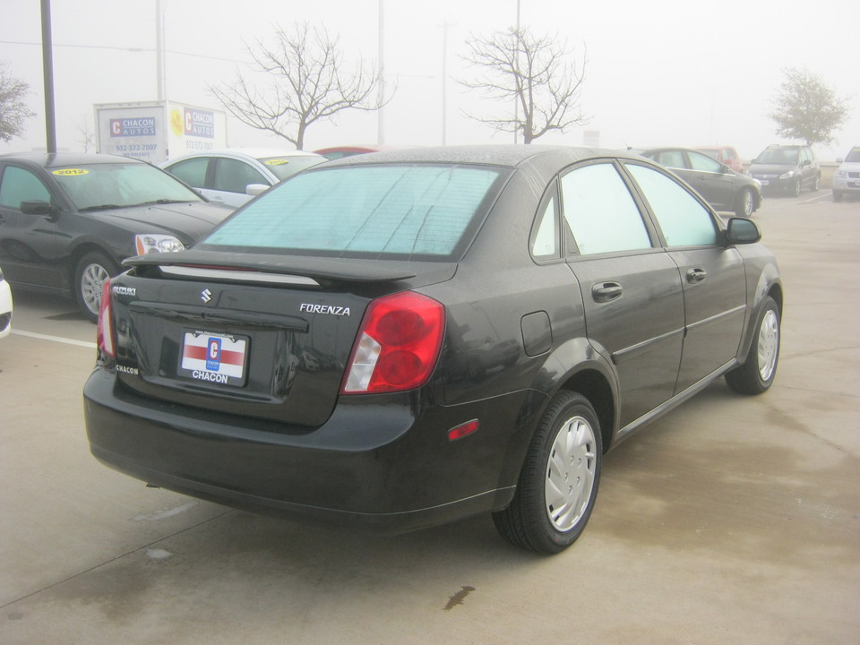 2008 Suzuki Forenza Base