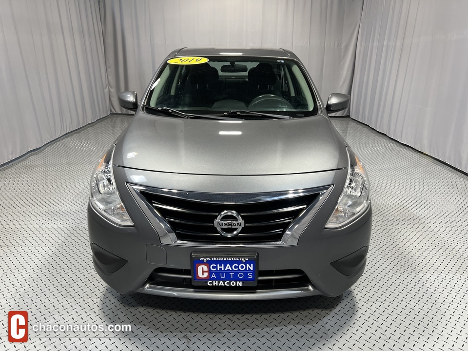 2019 Nissan Versa 1.6 SV Sedan