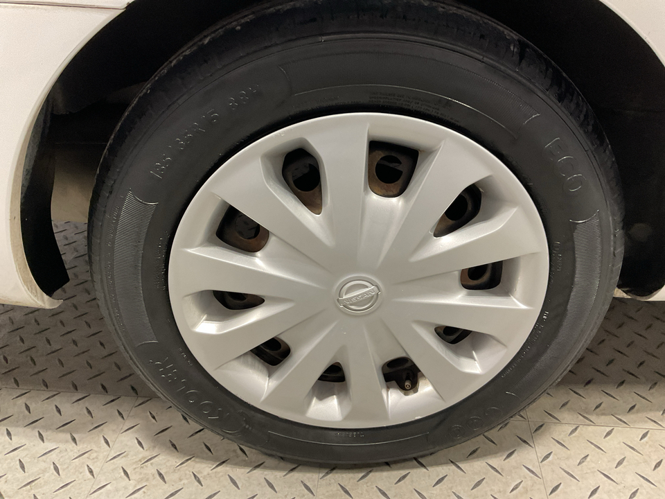 2019 Nissan Versa 1.6 SV Sedan