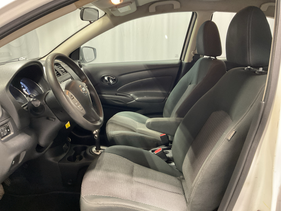 2019 Nissan Versa 1.6 SV Sedan